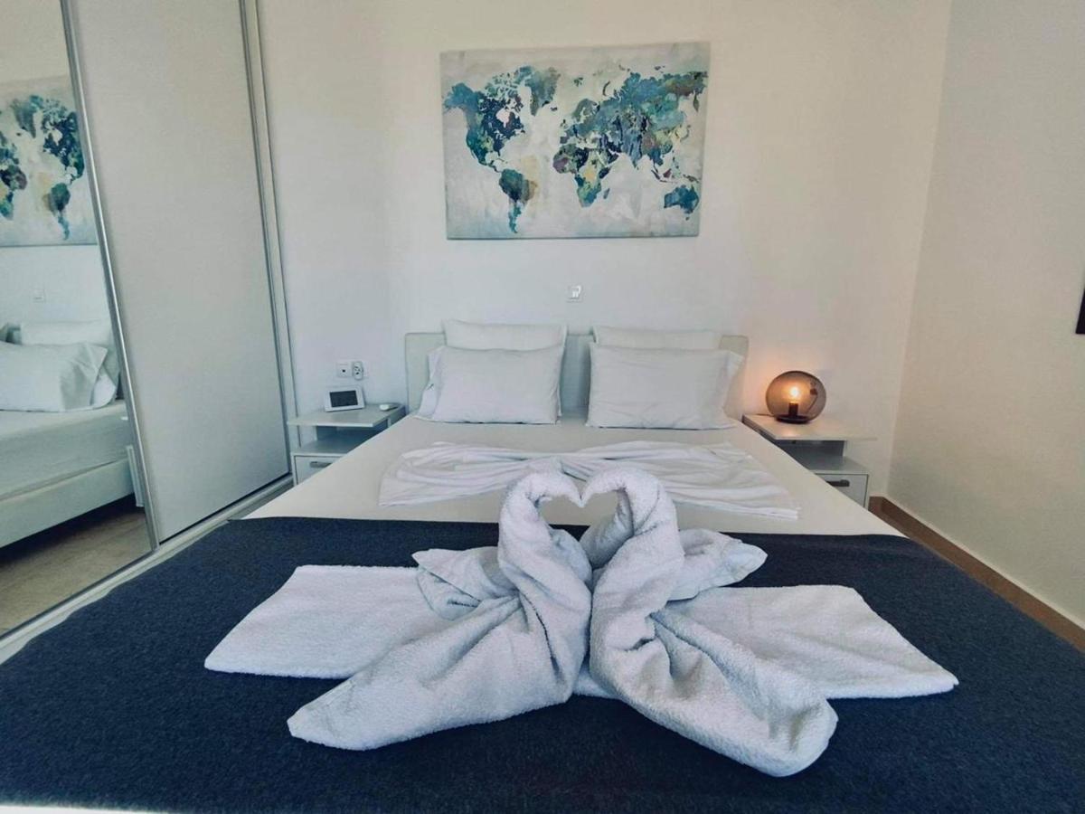 Arbutus - Relaxing Apartment With Fantastic Views เยโอริยิอูโปลิส ภายนอก รูปภาพ